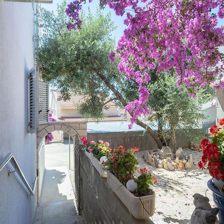 Apartmani Marelic - Sun Beach Zavalatica Bagian luar foto