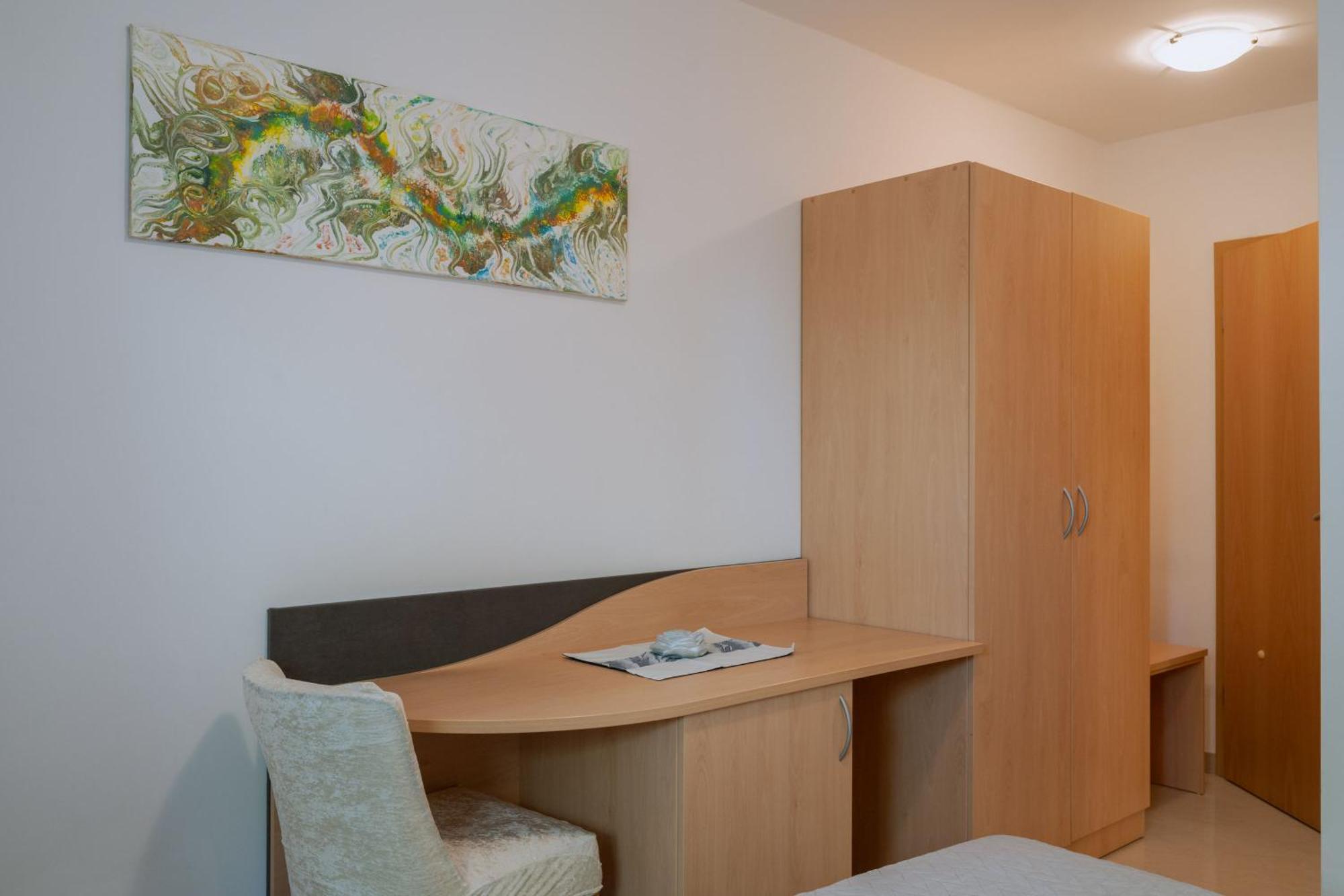 Apartmani Marelic - Sun Beach Zavalatica Bagian luar foto