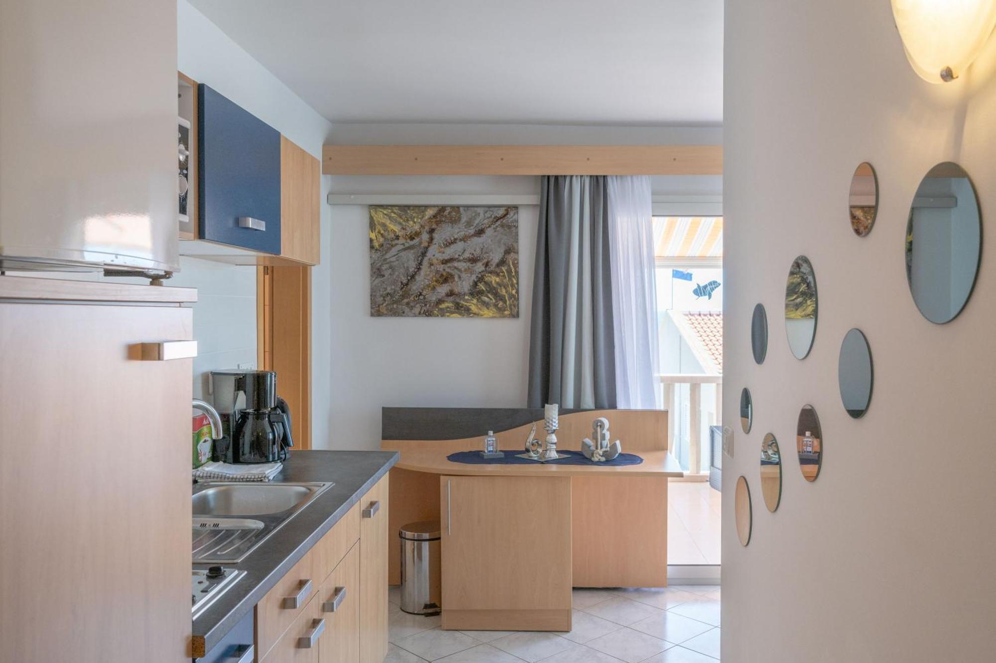 Apartmani Marelic - Sun Beach Zavalatica Bagian luar foto