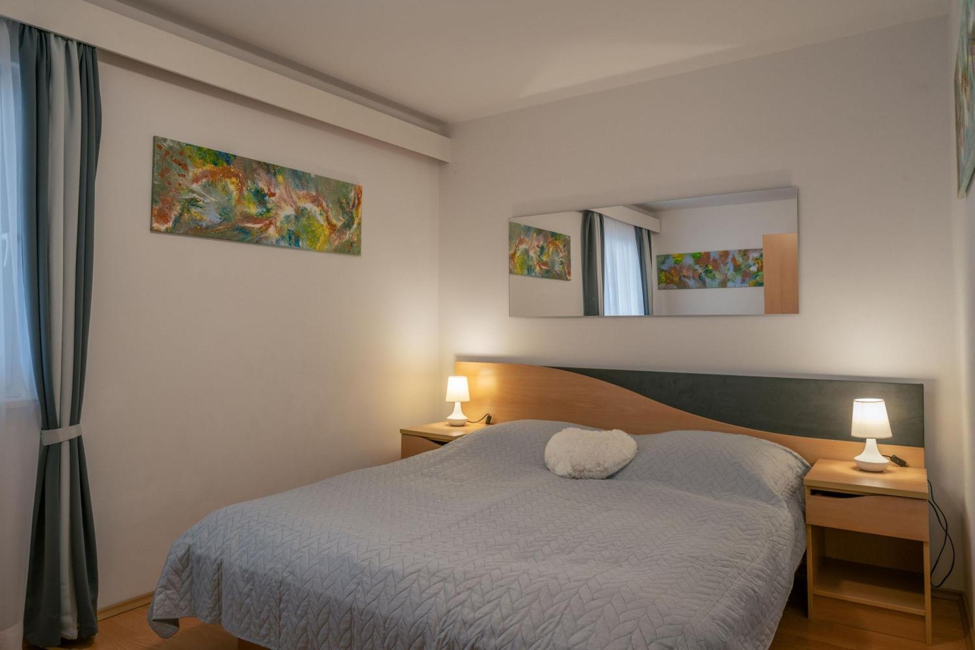 Apartmani Marelic - Sun Beach Zavalatica Bagian luar foto