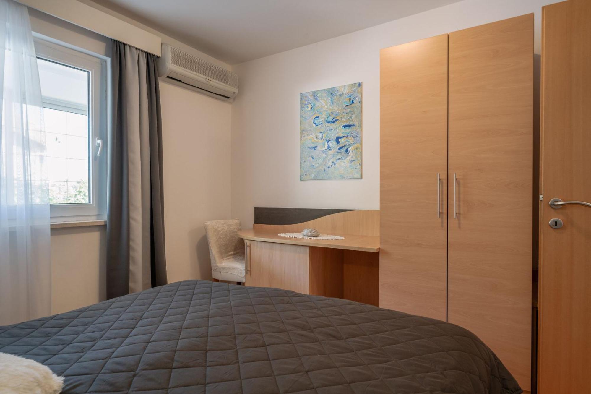 Apartmani Marelic - Sun Beach Zavalatica Bagian luar foto
