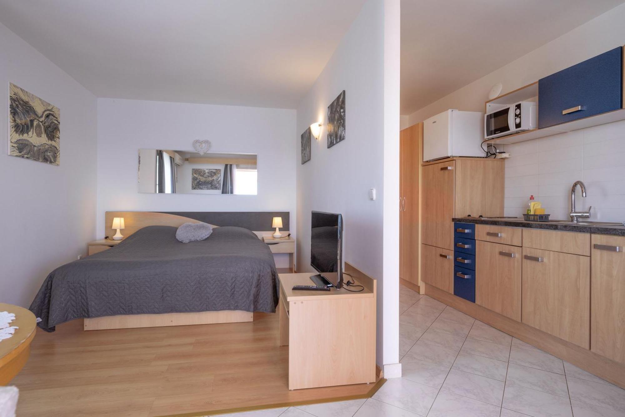Apartmani Marelic - Sun Beach Zavalatica Bagian luar foto